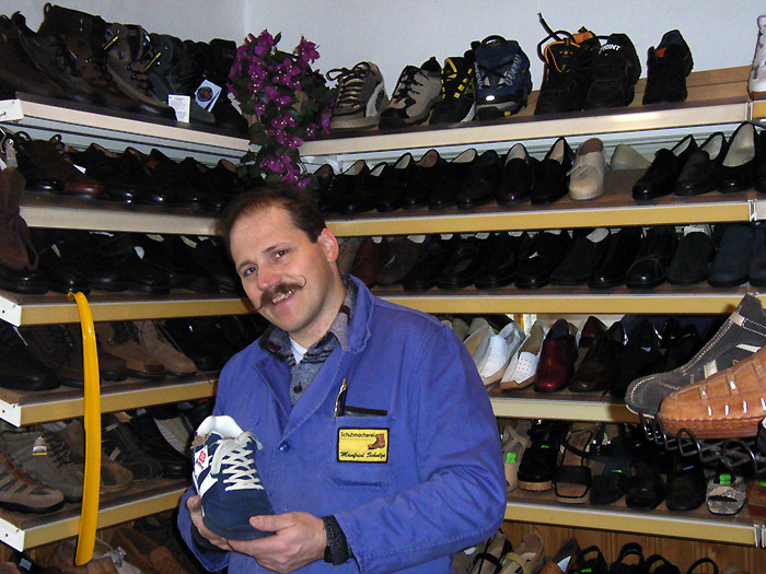 Der Schuhmachermeister Manfred Schulze